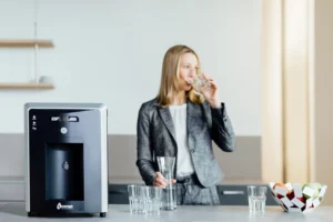 Beneficios de tomar agua purificada todos los días