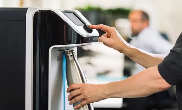 Soluciones de hidratación que mejoran el bienestar de tu equipo