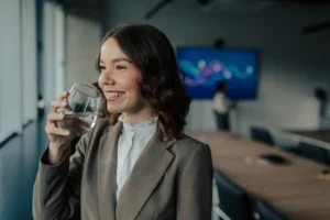 La importancia de la hidratación en el trabajo y cómo impulsarla en tu empresa